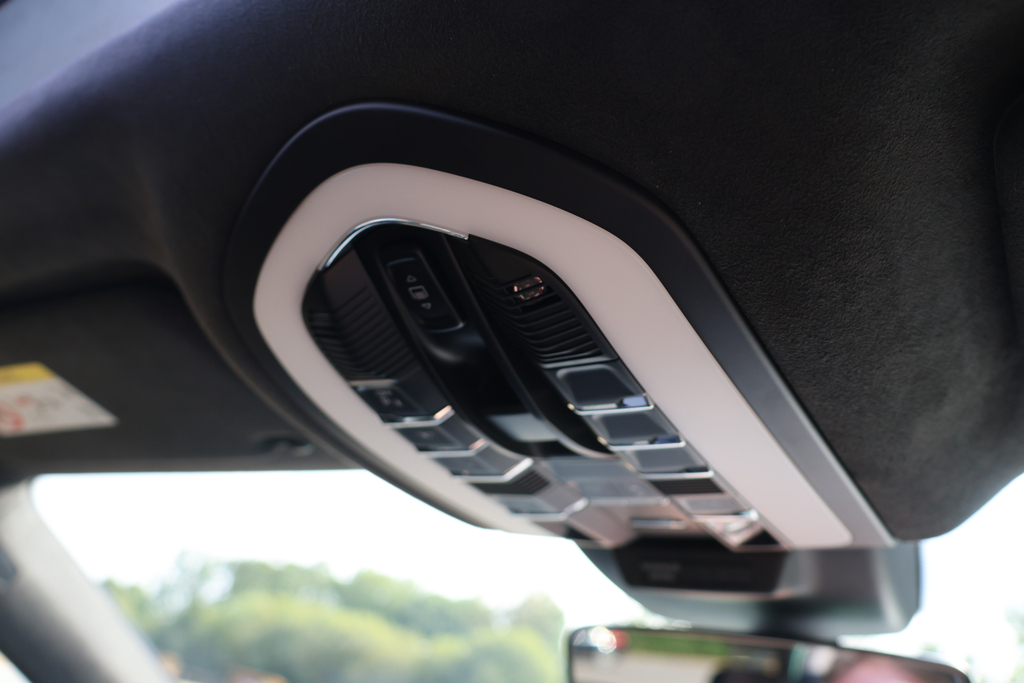 Porsche Macan Petrol  #20