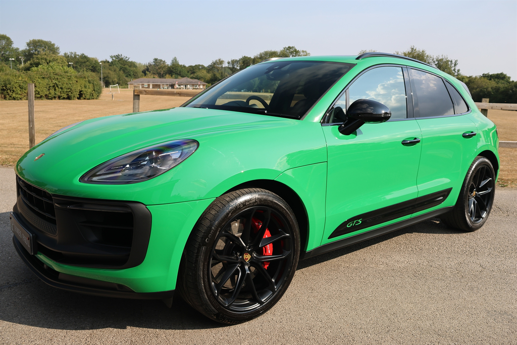 Porsche Macan Petrol  #21