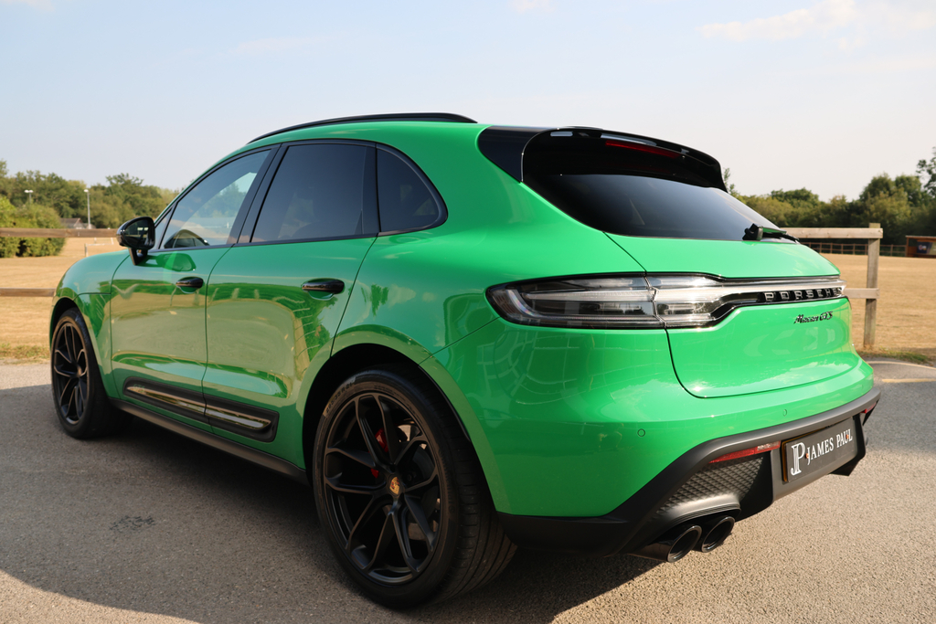 Porsche Macan Petrol  #35