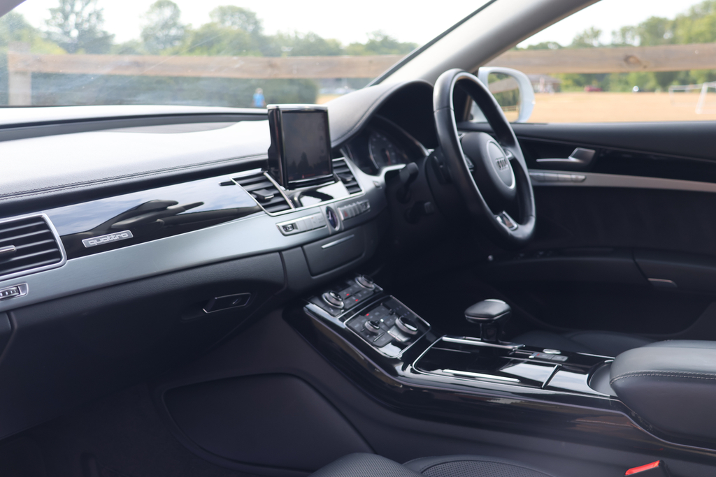 Audi A8 4.1L Tdi Quattro Black Edition 380 Bhp Black #30