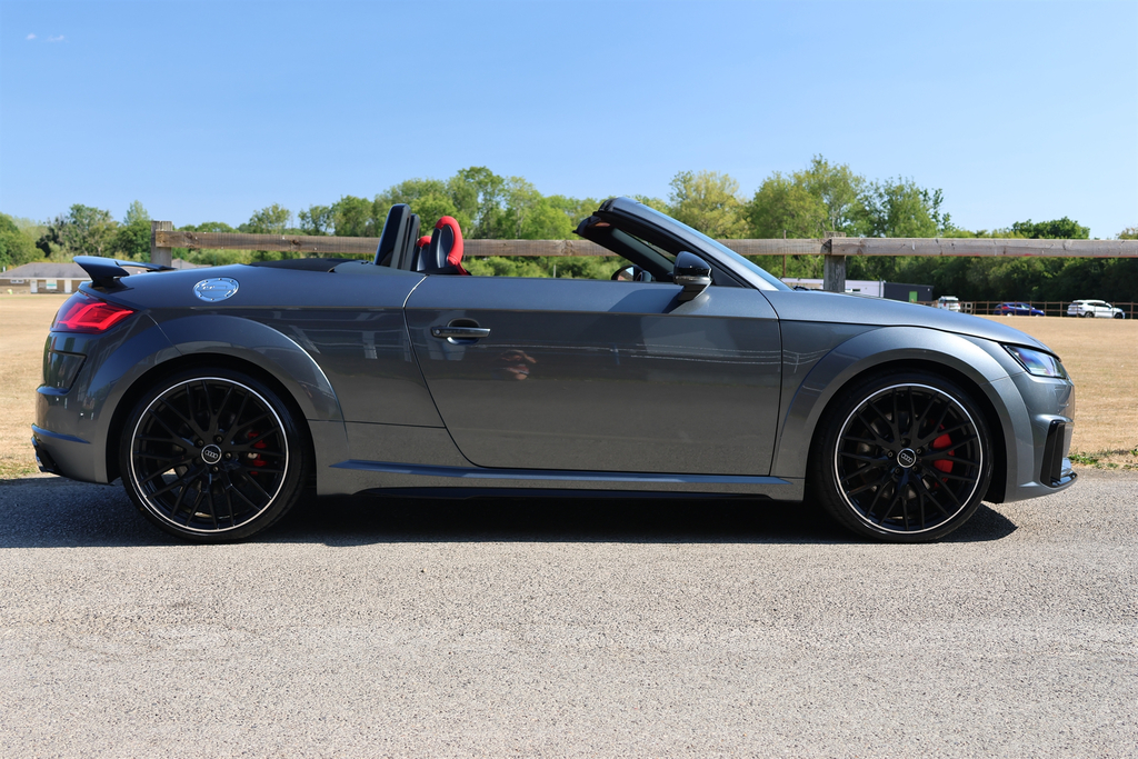 Audi TTS 2.0 Tfsi Black Edition Roadster S Troni Grey #2