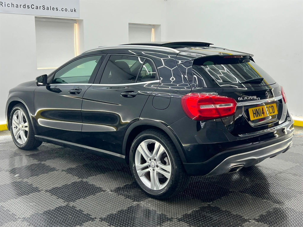 Mercedes-Benz GLA Class 2.1L Se Silver #9