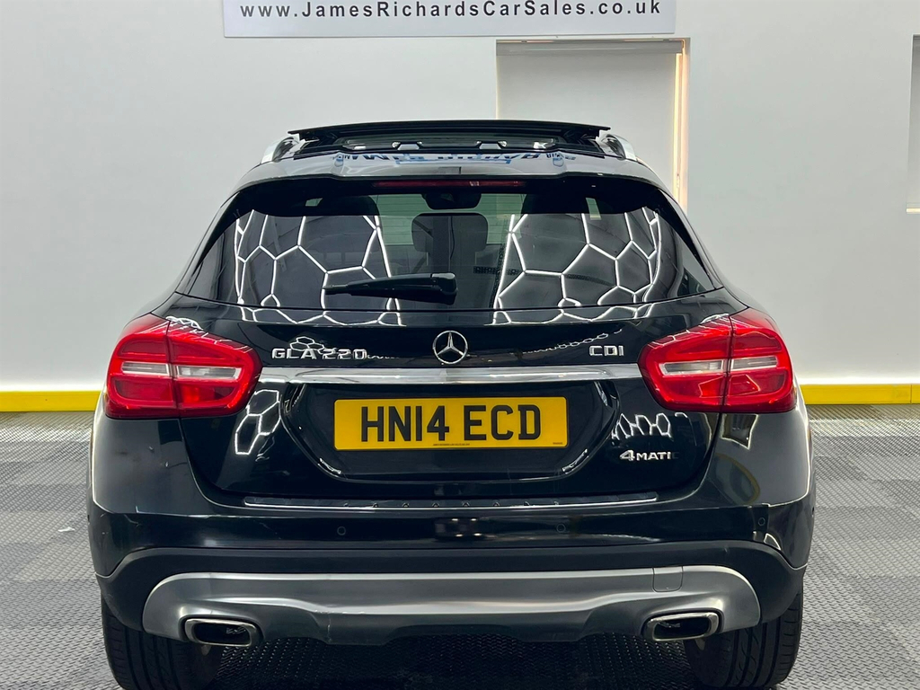 Mercedes-Benz GLA Class 2.1L Se Silver #11