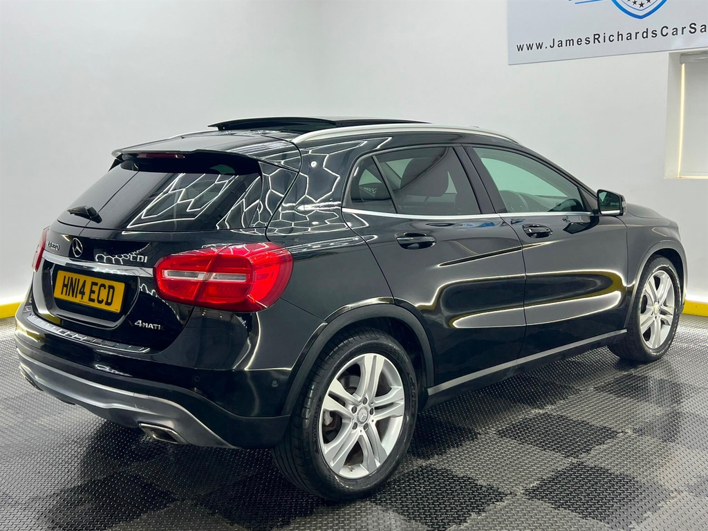 Mercedes-Benz GLA Class 2.1L Se Silver #15
