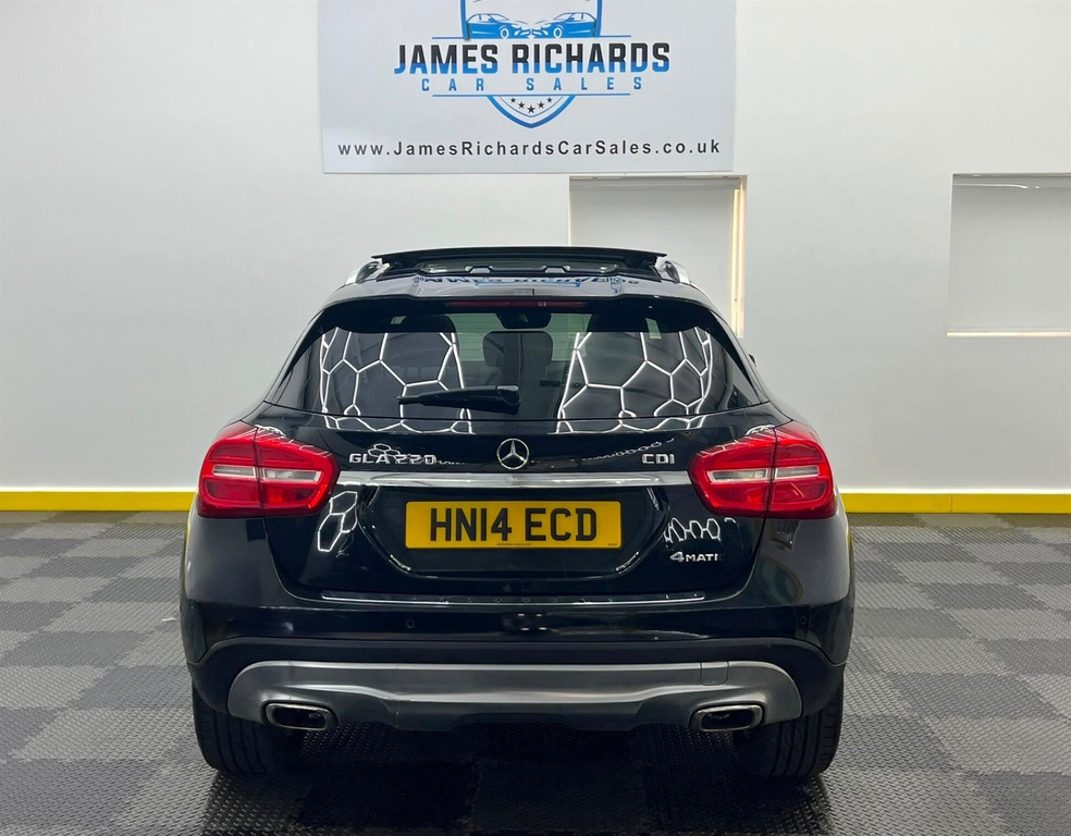Mercedes-Benz GLA Class 2.1L Se Silver #12