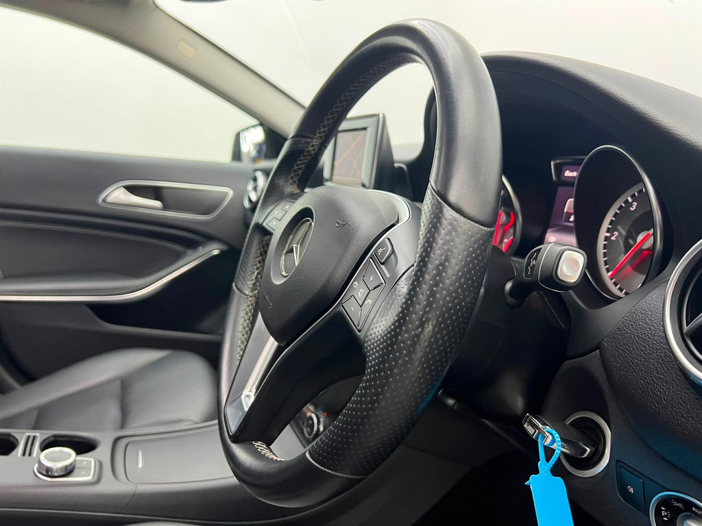Mercedes-Benz GLA Class 2.1L Se Silver #19