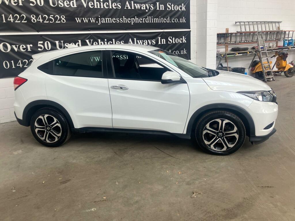 Honda Hr-V 1.6 I-dtec Se Navi Euro 6 Ss FV16PLJ White #3