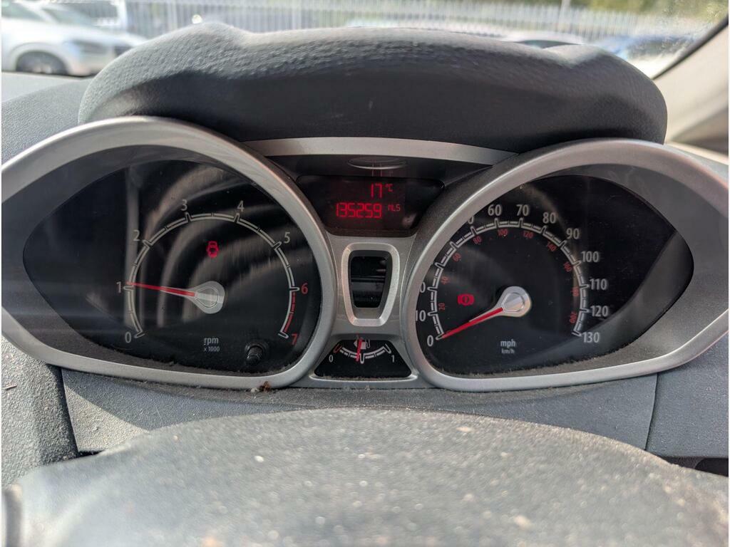 Ford Fiesta 1.4L Titanium Red #15
