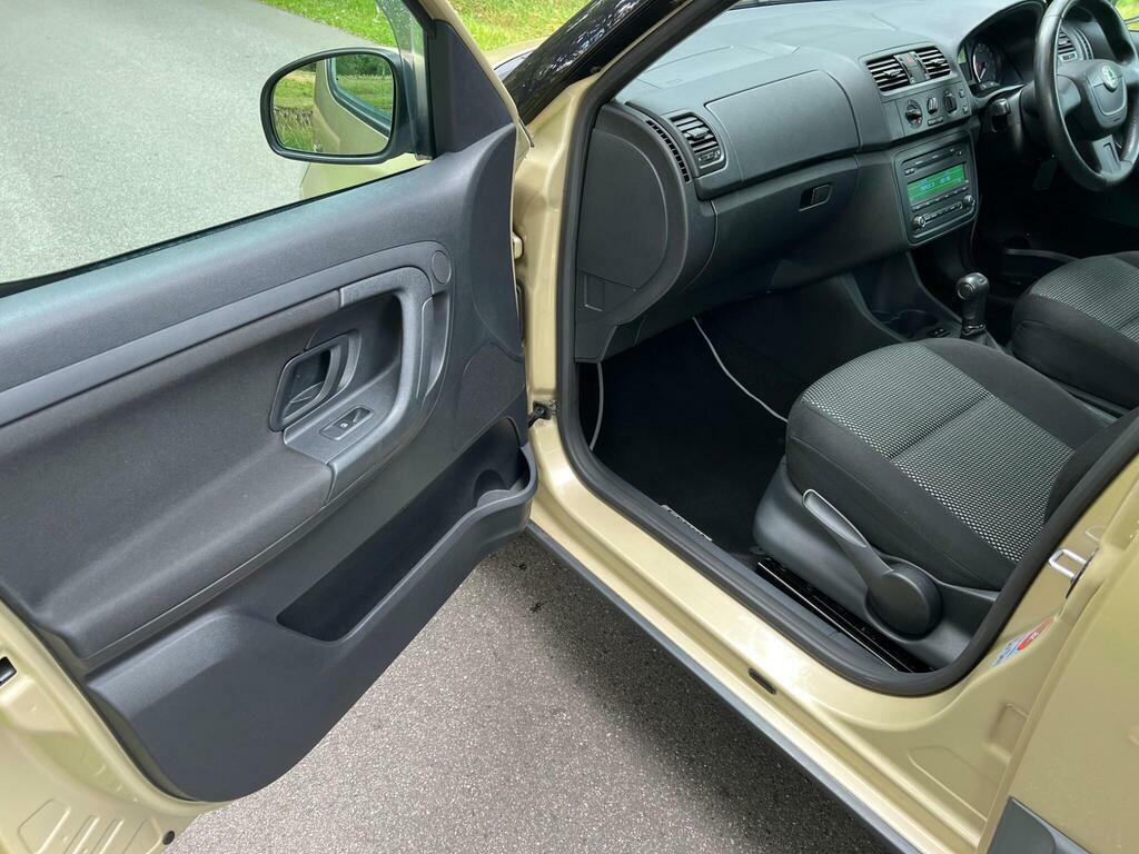 Skoda Roomster Other Mpv 2010 - 2015 2011 Silver #17