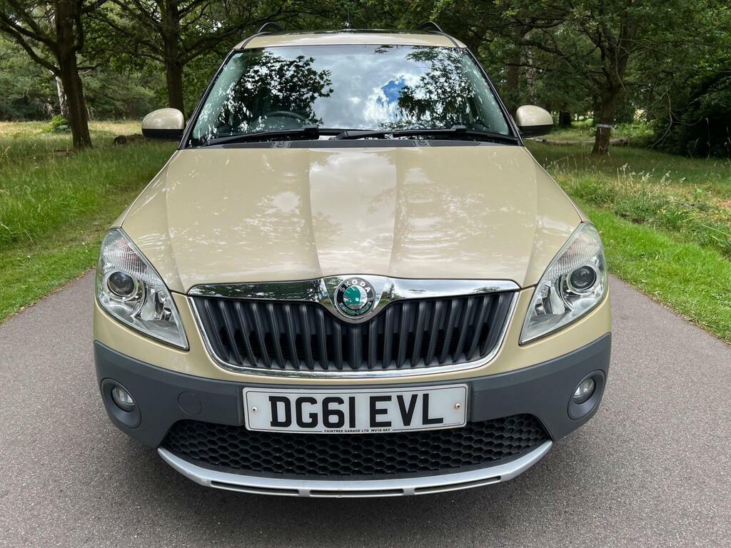 Skoda Roomster 1.2 Tsi Scout Dsg Euro 5 Beige #2
