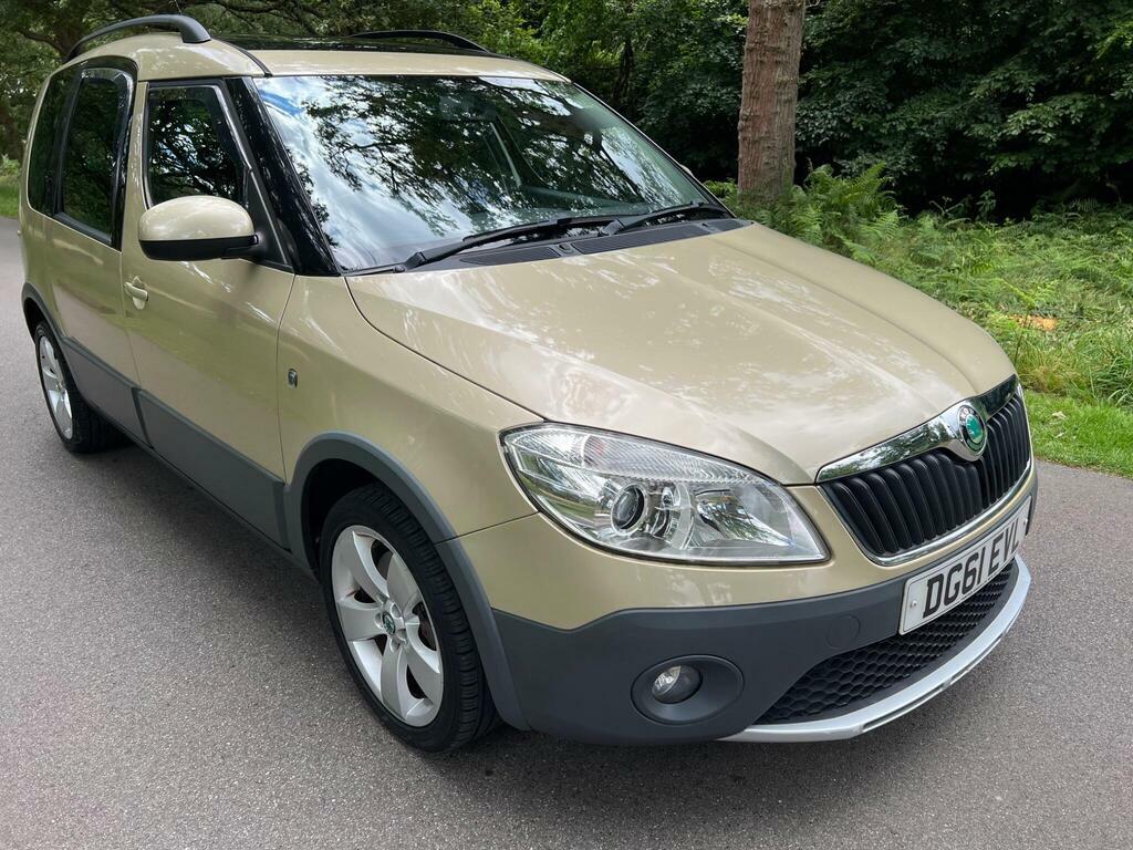 Skoda Roomster 1.2 Tsi Scout Dsg Euro 5 Beige