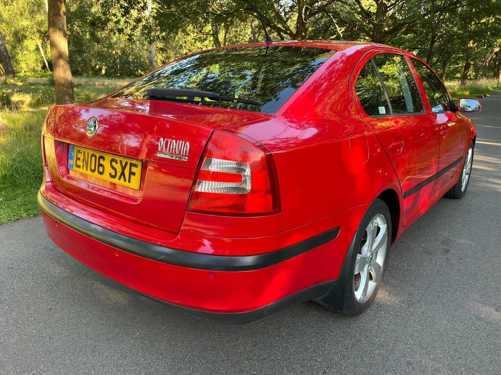 Skoda Octavia 1.6 Fsi Elegance Euro 4 Red #4