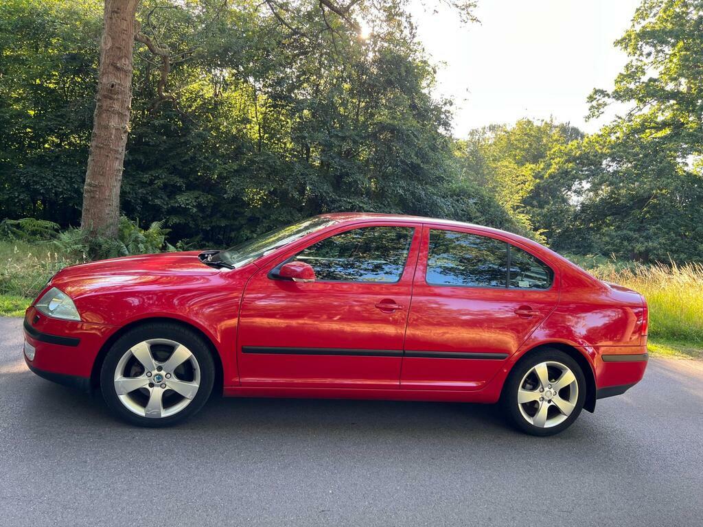 Skoda Octavia Hatchback Tdi Red #8