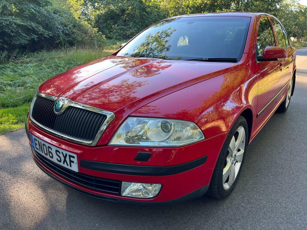 Skoda Octavia Hatchback Tdi Red #10