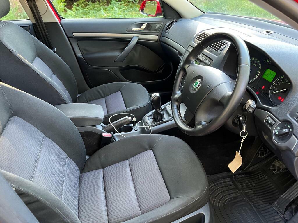 Skoda Octavia Hatchback Tdi Red #13
