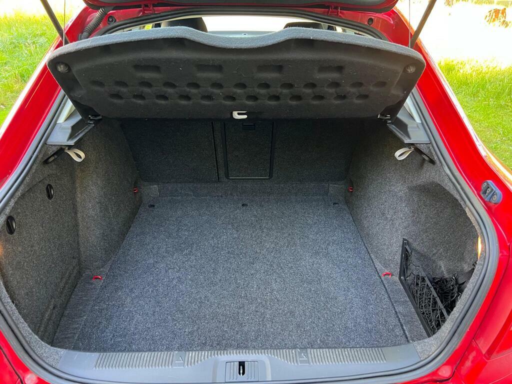 Skoda Octavia Hatchback Tdi Red #21