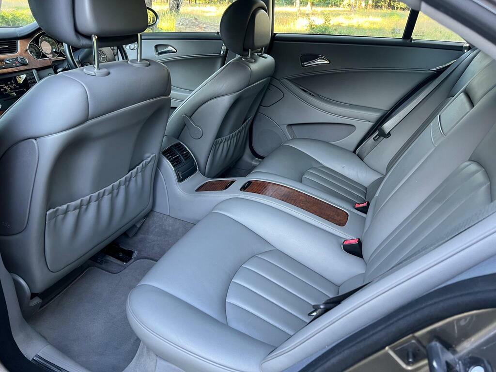 Mercedes-Benz CLS 3.0 Cls320 Cdi Coupe 7G-tronic 200 Gk Silver #22