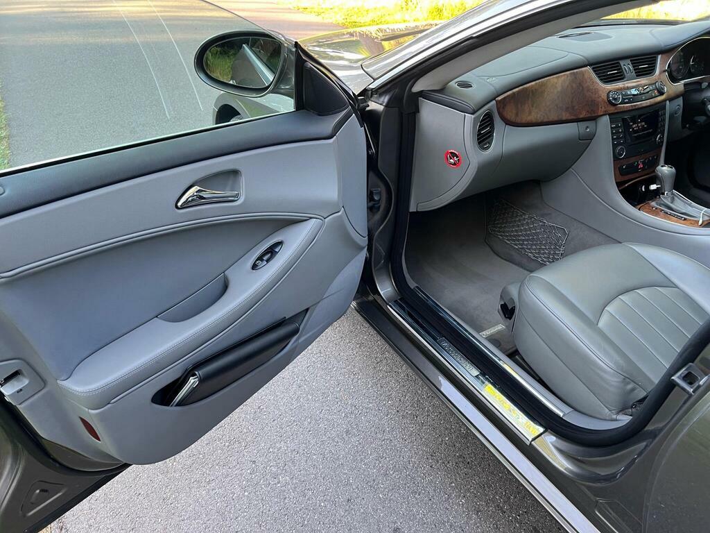 Mercedes-Benz CLS 3.0 Cls320 Cdi Coupe 7G-tronic 200 Gk Silver #18