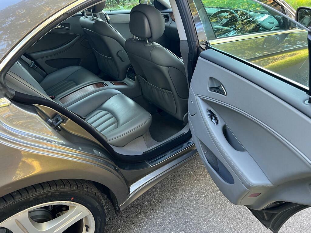 Mercedes-Benz CLS 3.0 Cls320 Cdi Coupe 7G-tronic 200 Gk Silver #16