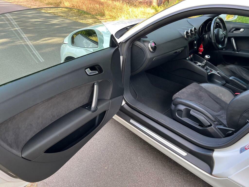 Audi TT 1.8L S Line White #17