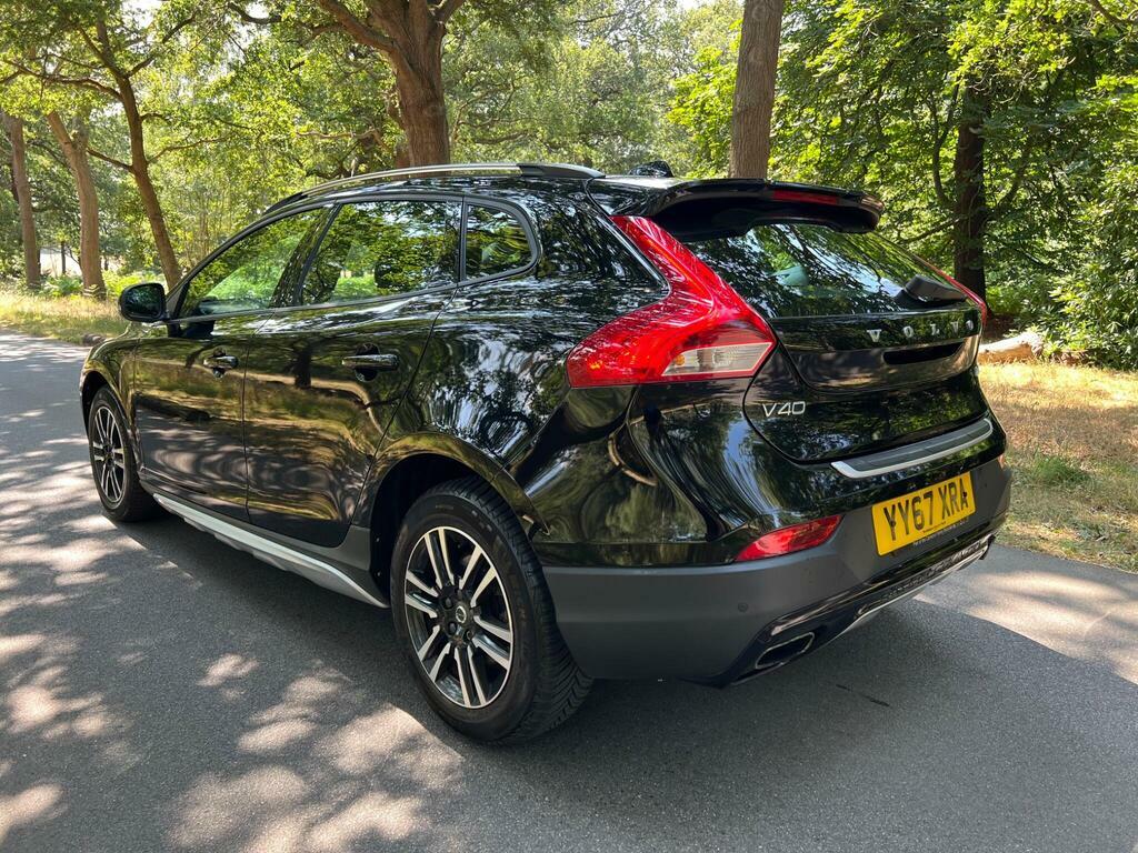 Volvo V40 Cross Country 2.0 T3 Euro 6 S S Black #4