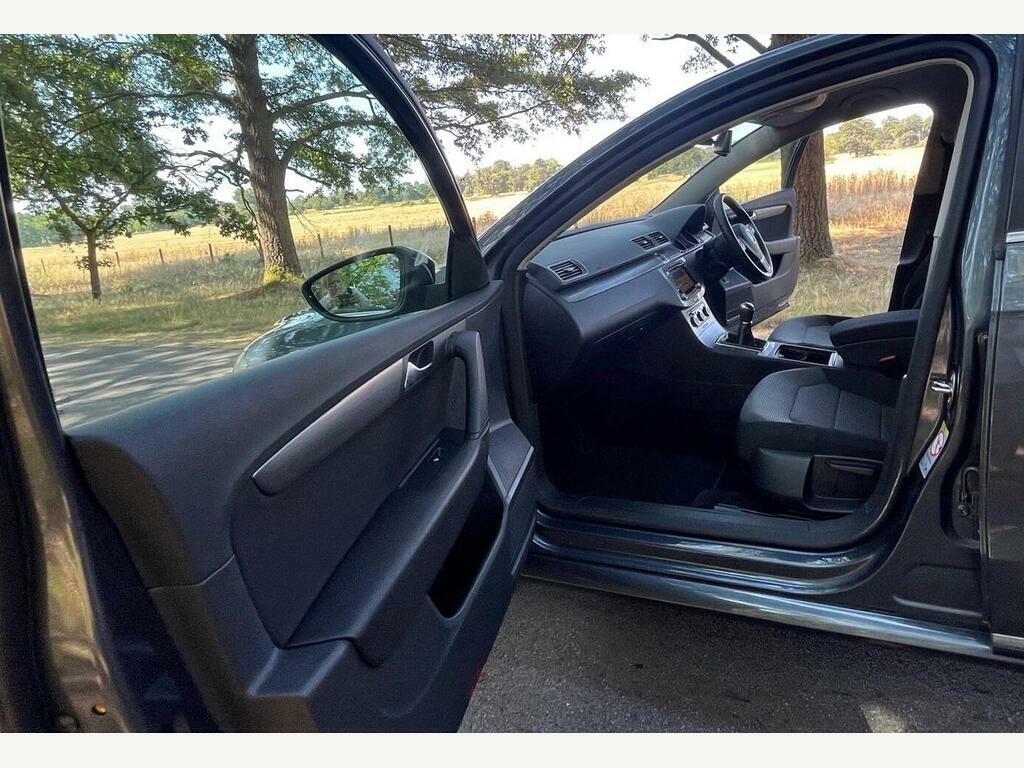 Volkswagen Passat 2.0 Tdi Bluemotion Tech Se Euro 5 Ss Black #14