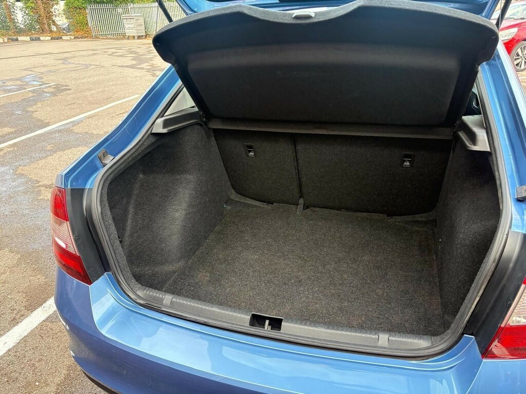 Skoda Rapid Skoda Hatchback 1.0 Tsi 110 Se Tech Blue #39