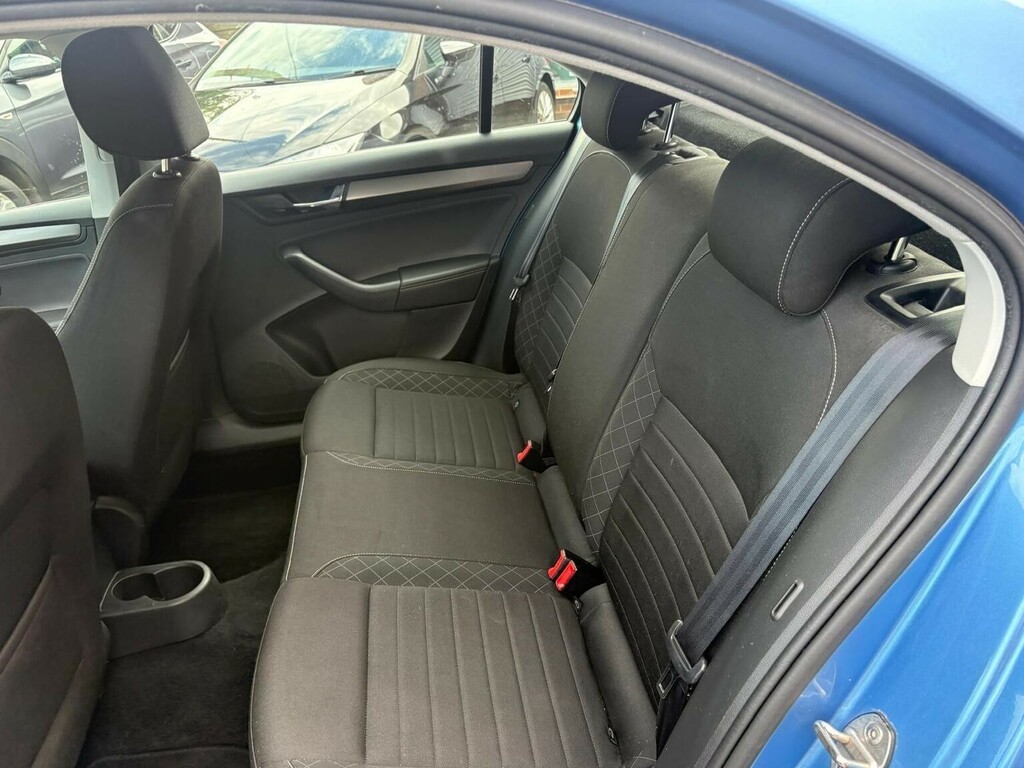 Skoda Rapid Skoda Hatchback 1.0 Tsi 110 Se Tech Blue #37