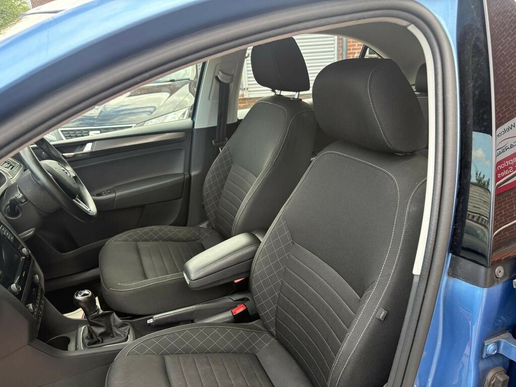 Skoda Rapid Skoda Hatchback 1.0 Tsi 110 Se Tech Blue #32