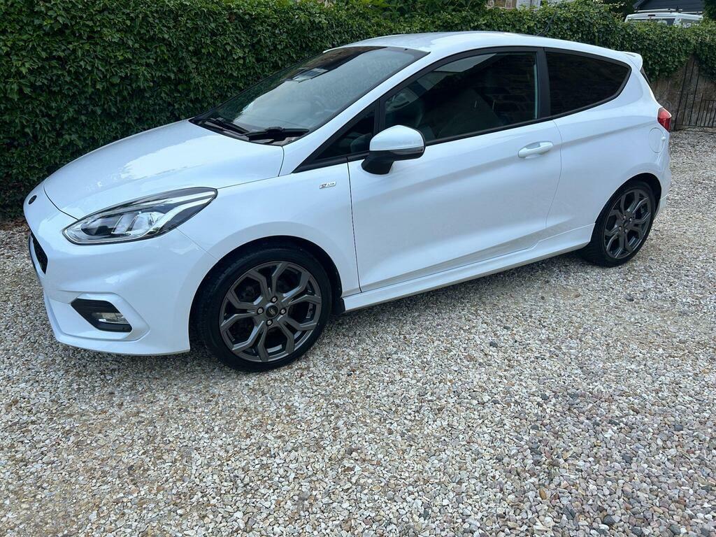 Ford Fiesta 1.0T Ecoboost St-line X Euro 6 S S White