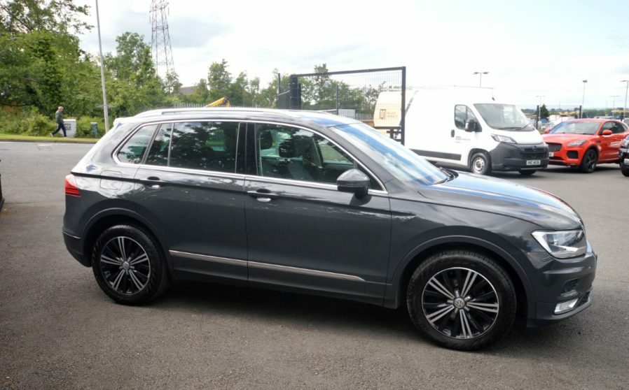 Volkswagen Tiguan 2.0 Tdi Bluemotion Tech Se Navigation EY17RLV #3