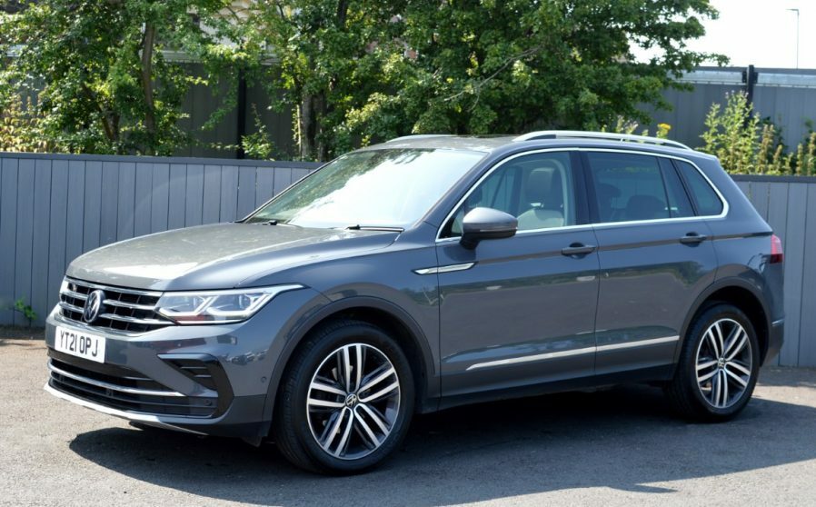 Volkswagen Tiguan 2.0 Tdi Elegance Dsg 4Motion YT21OPJ #3