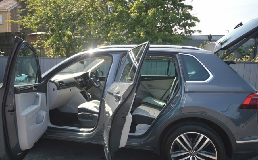 Volkswagen Tiguan 2.0 Tdi Elegance Dsg 4Motion YT21OPJ #6