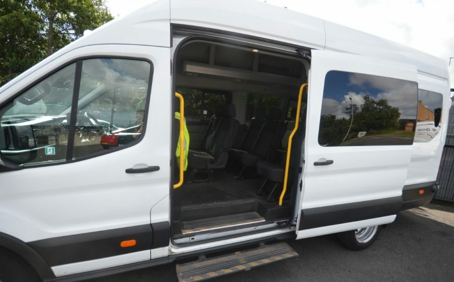 Ford Transit Custom 2.0 460 Ecoblue Leader 17 Seat Drw MF72XBJ #4