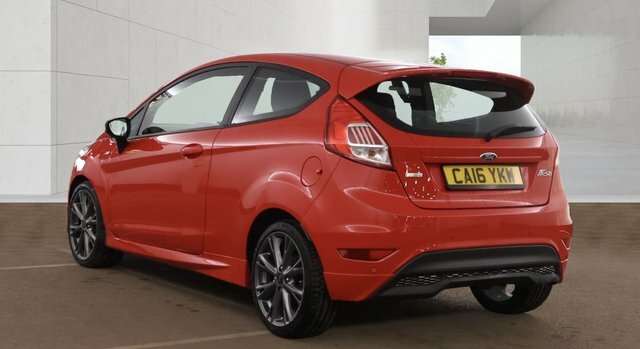 Ford Fiesta 1.0T Ecoboost St-line Hatchback Red #4
