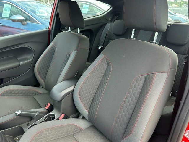 Ford Fiesta 1.0T Ecoboost St-line Hatchback CA16YKW Red #6