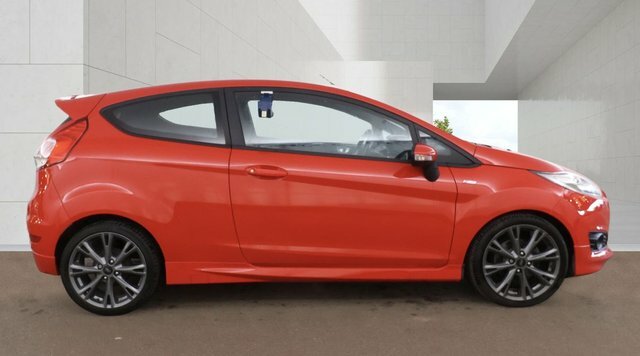 Ford Fiesta 1.0T Ecoboost St-line Hatchback Red #3