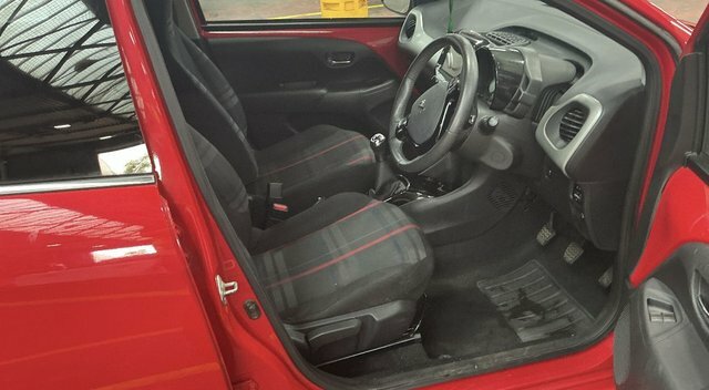 Peugeot 108 1.2 Vti Puretech Allure Hatchback Manua Red #5