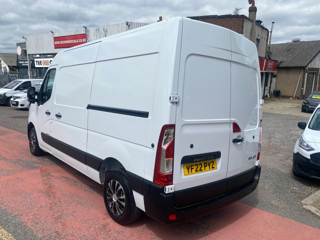 Renault Master Mm35dci 135 Business Medium Roof Van White #4