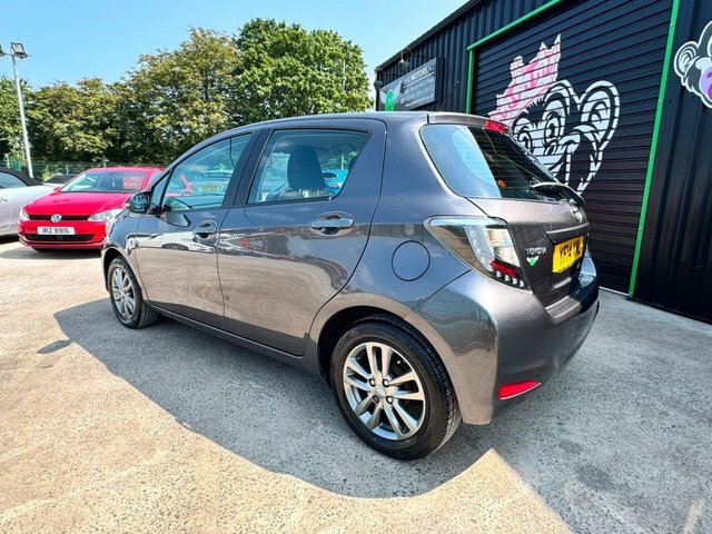 Toyota Yaris D-4d Icon Plus Hatchback Grey #3