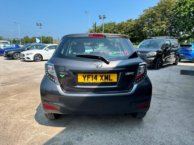 Toyota Yaris D-4d Icon Plus Hatchback Grey #4