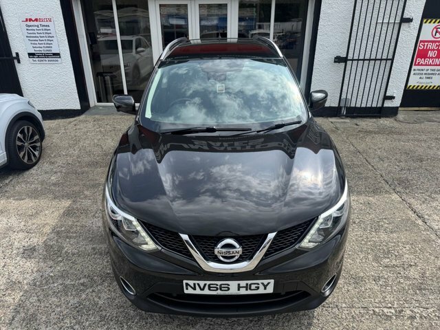 Nissan Qashqai 1.5 Dci N-tec Suv 2Wd Euro 6 S NV66HGY Black #4