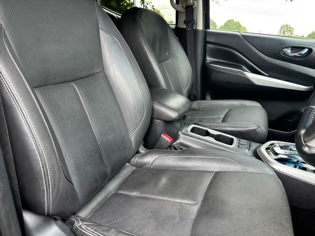 Nissan Navara Double Cab Pick Up Tekna 2.3Dci 190 4Wd White #14