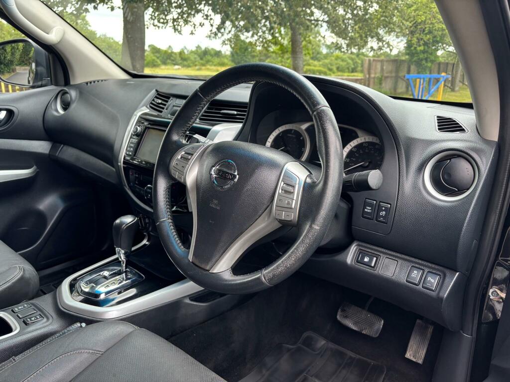 Nissan Navara Double Cab Pick Up Tekna 2.3Dci 190 4Wd White #9