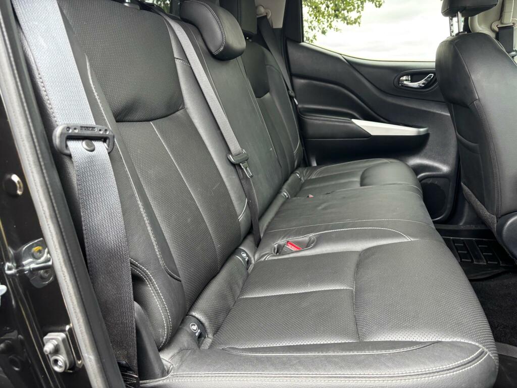 Nissan Navara Double Cab Pick Up Tekna 2.3Dci 190 4Wd White #15