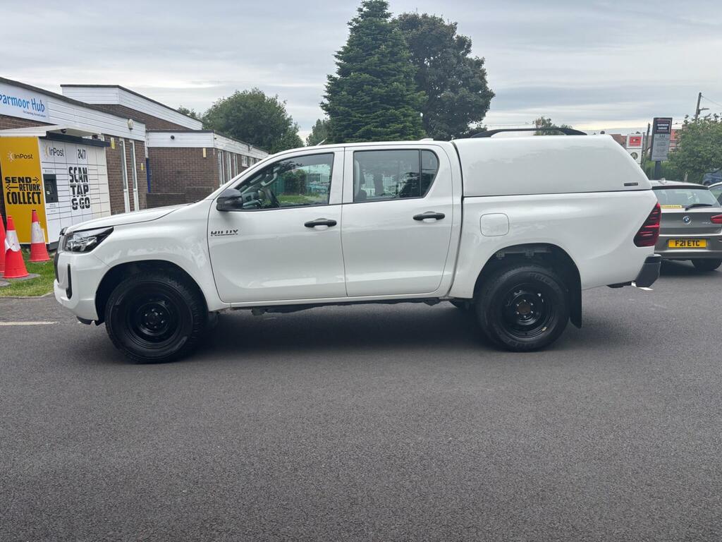Toyota HILUX 2.4 D-4d Active Extra Cab Pickup 4Wd Euro 6 Ss White #4