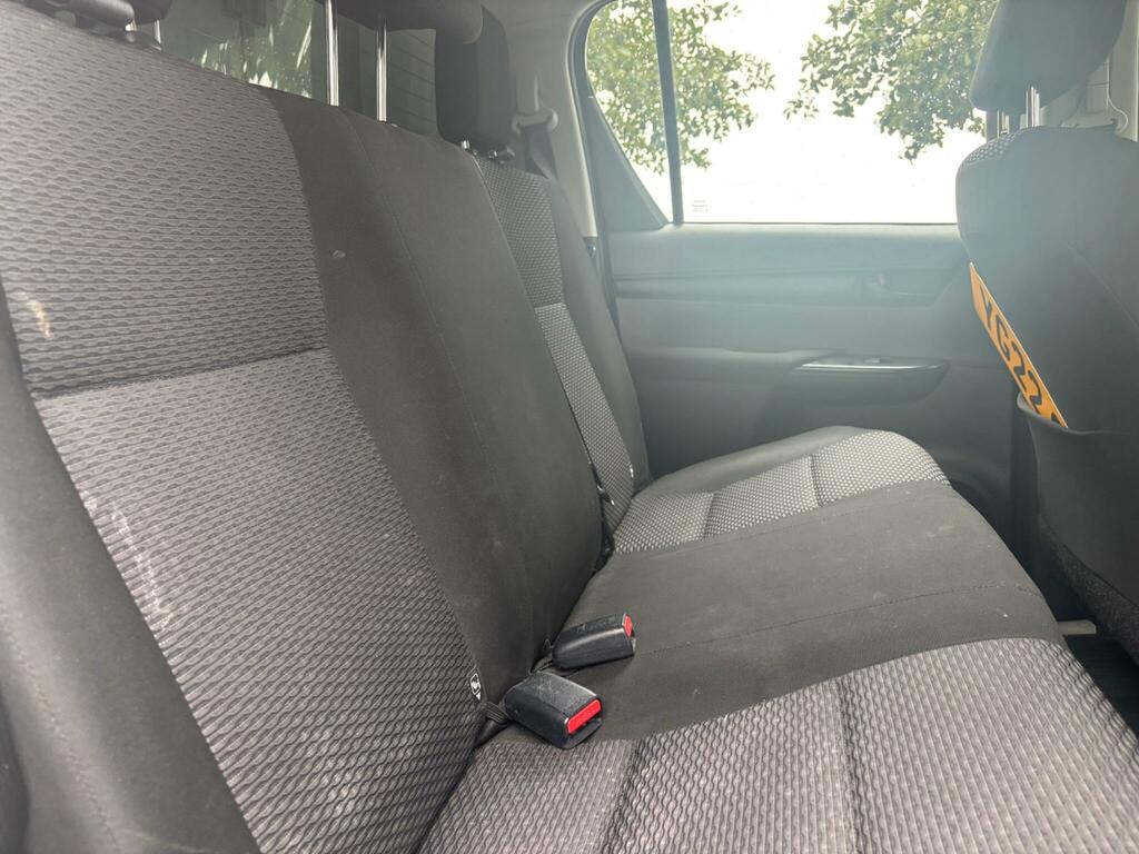 Toyota HILUX 2.4 D Invincible Pickup Double Cab M Blue #10