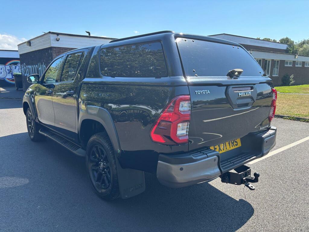 Toyota HILUX 2.8 D-4d Invincible X 4Wd Euro 6 Ss Black #5