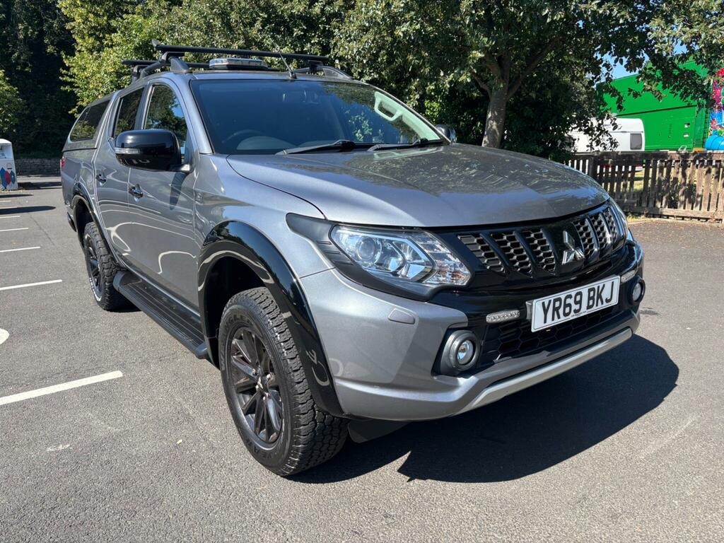 Mitsubishi L200 2.4 Di-d Dc Barbarian Black 4Wd Euro 6 Roll T Grey