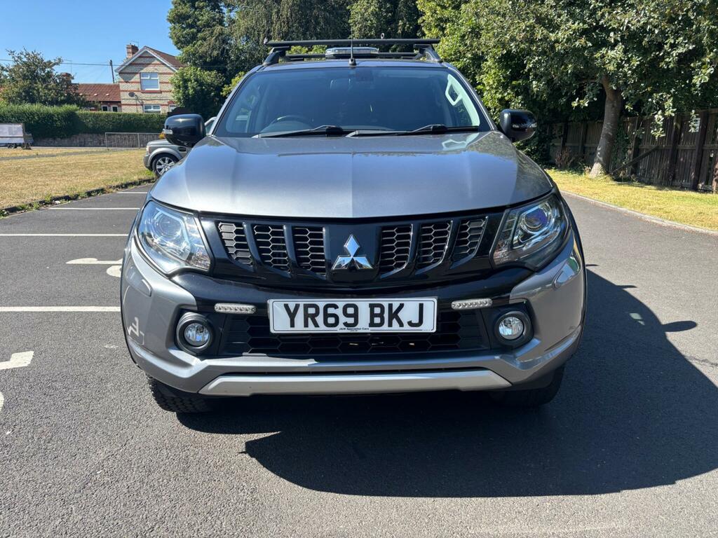 Mitsubishi L200 2.4 Di-d Dc Barbarian Black 4Wd Euro 6 Roll T YR69BKJ Grey #2